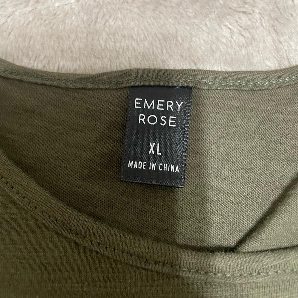 3 Shein Women's Tops!! - Picture 2 of 9
